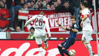 包含柏林赫塔主场告捷，状态稳定的词条